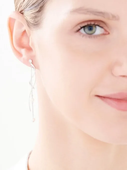 Kolczyki z białego złota z diamentami - kwiaty - 0,73 ct - próba 585