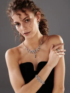 Kolczyki z białego złota z diamentami - 0,006 ct - próba 375