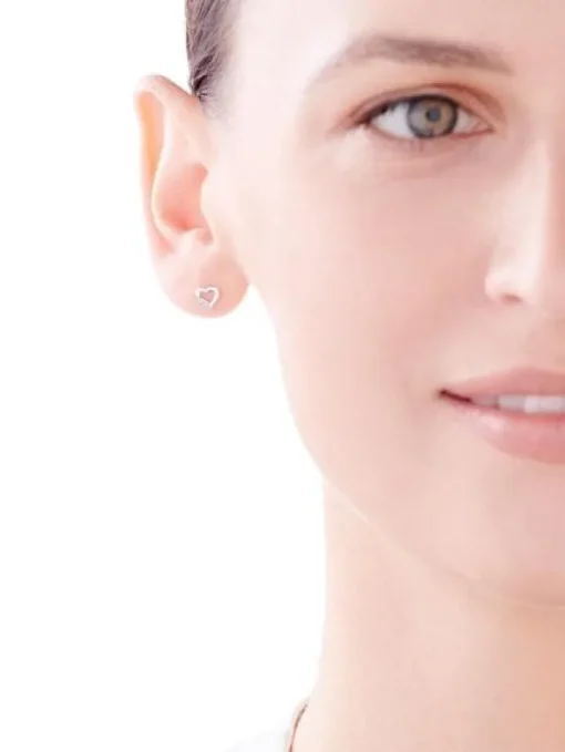 Kolczyki z białego złota z diamentami -  serca - 0,008 ct - próba 375