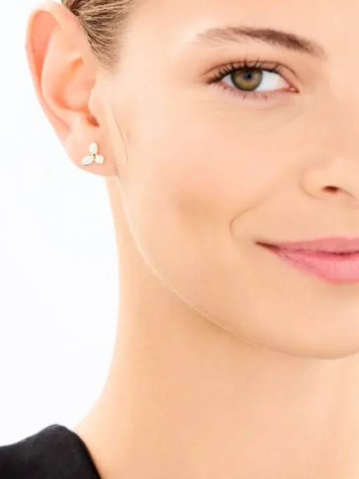 Kolczyki z żółtego złota z diamentami - 0,07 ct - próba 375