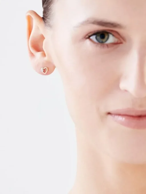Kolczyki z żółtego złota z diamentami - serca - 0,01 ct - próba 375