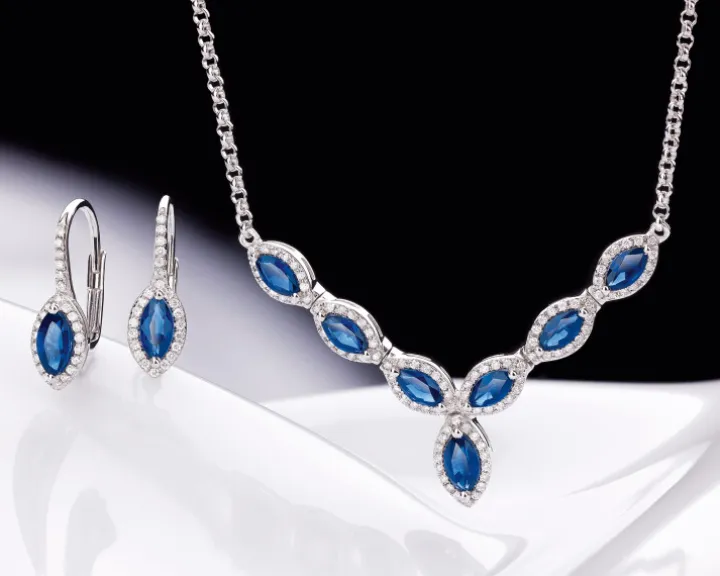 Naszyjnik z białego złota z brylantami i szafirami - próba 585