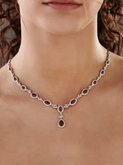 Naszyjnik z białego złota z brylantami i rubinami - próba 585