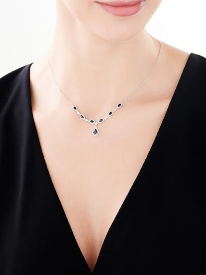 Naszyjnik z białego złota z brylantami i szafirami - próba 585