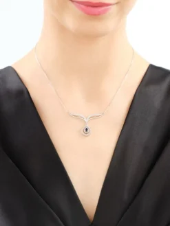 Naszyjnik z białego złota z diamentami i szafirem - próba 585