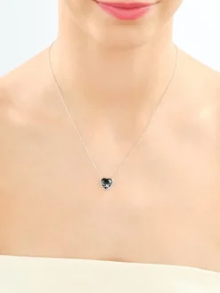 Naszyjnik z białego złota z diamentami i onyksem - serce - próba 585