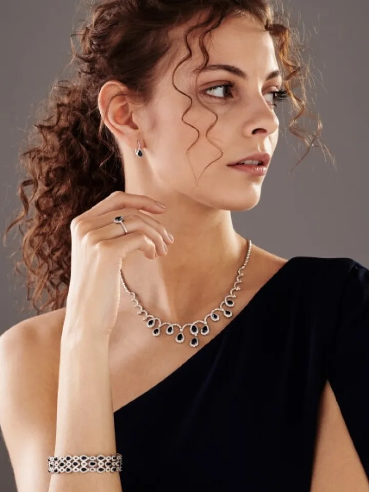 Naszyjnik z białego złota z brylantami i szafirami - próba 585