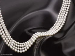 Naszyjnik z perłami, diamentami i elementami białego złota - próba 585