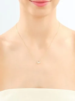 Naszyjnik z żółtego złota z diamentami - koło - 0,15 ct - próba 585