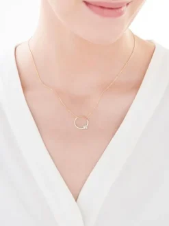 Naszyjnik z żółtego złota z diamentami -  koło, gwiazda - 0,01 ct - próba 375