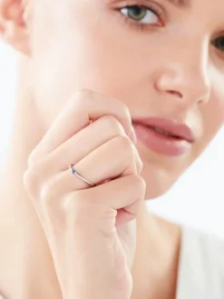 Pierścionek srebrny z cyrkonią