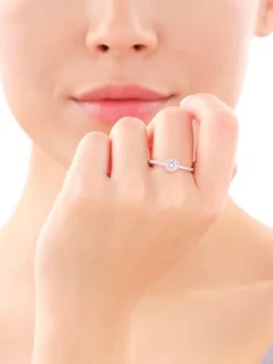 Pierścionek srebrny z cyrkoniami