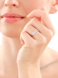 Pierścionek srebrny z cyrkoniami