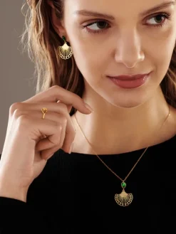 Pierścionek srebrny z cyrkoniami