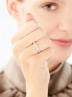 Pierścionek srebrny z cyrkoniami