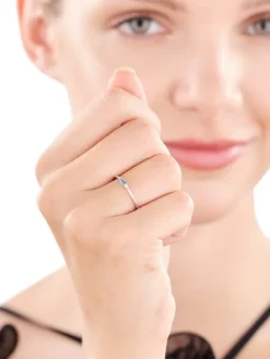 Pierścionek srebrny z cyrkoniami