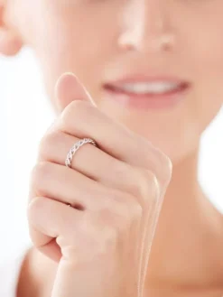 Pierścionek srebrny z cyrkoniami