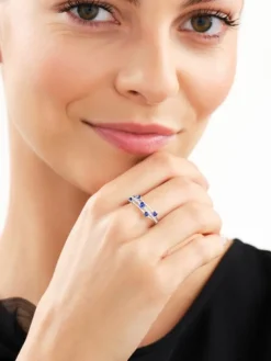 Pierścionek srebrny z cyrkoniami