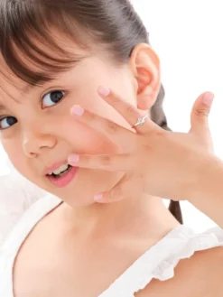 Pierścionek srebrny z emalią - kwiat