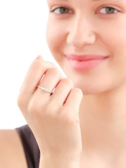 Pierścionek srebrny z opalem i cyrkoniami