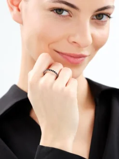 Pierścionek srebrny ze spinelem - Eternity