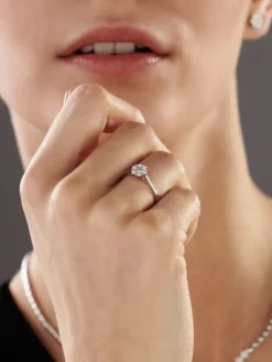 Pierścionek z białego złota z brylantami - 0,30 ct - próba 585