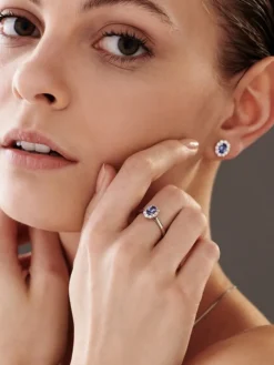 Pierścionek z białego złota z brylantami i tanzanitem - próba 585