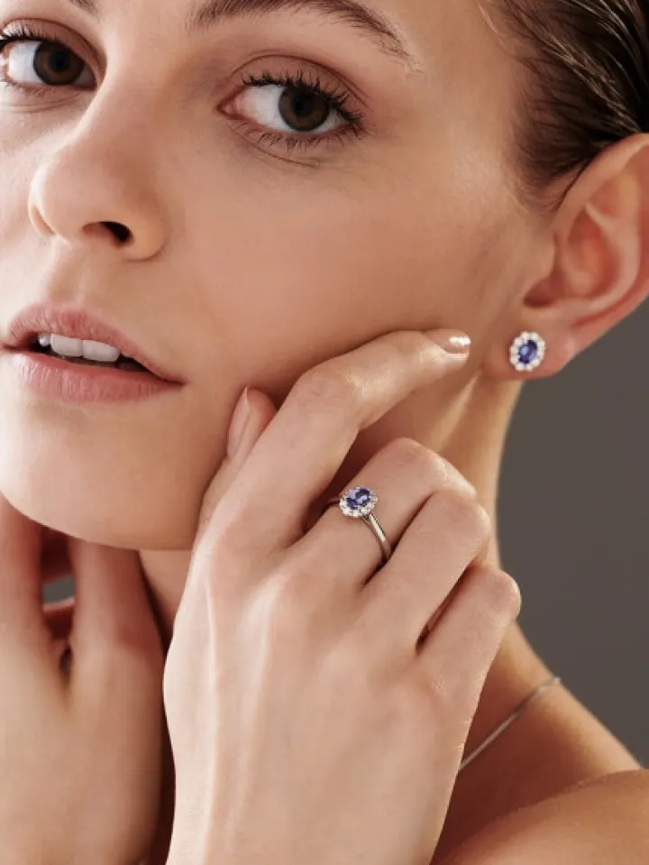 Pierścionek z białego złota z brylantami i tanzanitem - próba 585