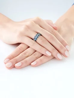 Pierścionek z białego złota z brylantami i szafirami - próba 585