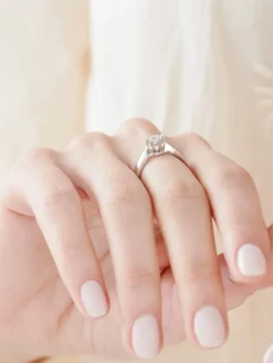 Pierścionek z białego złota z brylantem - SI2/H - 0,40 ct - próba 750