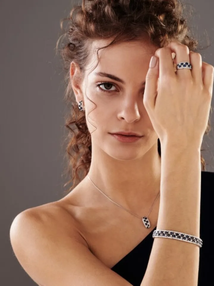 Pierścionek z białego złota z brylantami i szafirami - próba 585