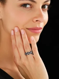 Pierścionek z białego złota z brylantami i szafirami - próba 585