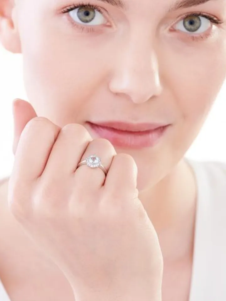 Pierścionek z białego złota z diamentami i akwamarynem - próba 585