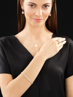 Pierścionek z białego złota z brylantami i perłą South Sea - próba 585