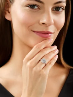 Pierścionek z białego złota z diamentami - 0,66 ct - próba 750