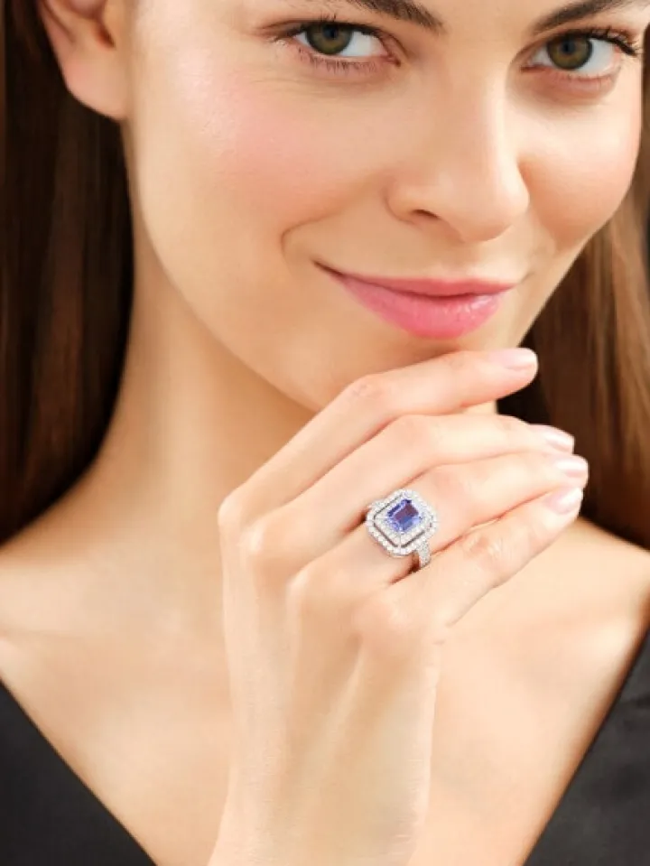 Pierścionek z białego złota z brylantami i tanzanitem - próba 750