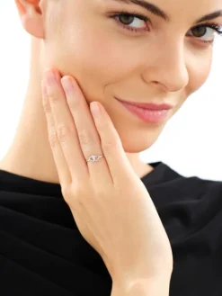 Pierścionek z białego złota z diamentami – serca - 0,02 ct - próba 585