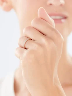 Pierścionek z różowego złota z brylantami - 0,10 ct - próba 375