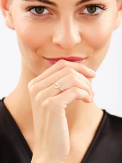 Pierścionek z różowego złota z diamentami i morganitem - próba 585