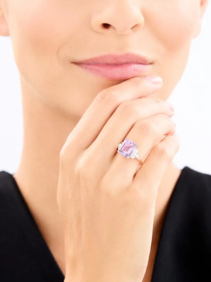 Pierścionek z różowego złota z brylantami i ametystem - próba 585