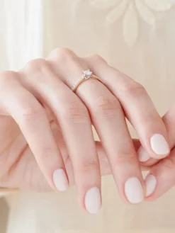 Pierścionek z żółtego i białego złota z diamentami - 0,36 ct - próba 585