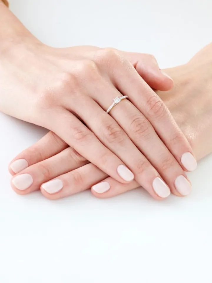 Pierścionek z żółtego i białego złota z diamentami - 0,36 ct - próba 585