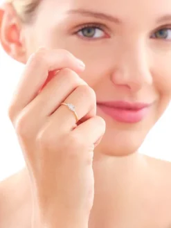 Pierścionek z żółtego i białego złota z brylantami - 0,08 ct - próba 585