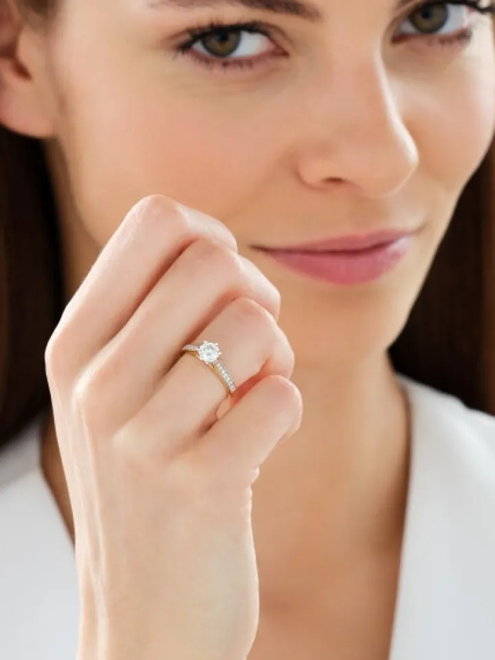 Pierścionek z żółtego i białego złota z brylantami - SI2/H - 0,85 ct - próba 585