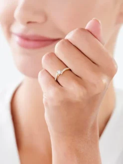 Pierścionek z żółtego i białego złota z brylantami - 0,10 ct - próba 585