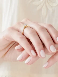 Pierścionek z żółtego i białego złota z brylantami - 0,25 ct - próba 585