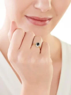 Pierścionek z żółtego i białego złota z diamentami i szafirem - próba 585