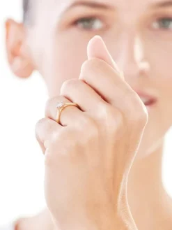 Pierścionek z żółtego i białego złota z brylantem - 0,08 ct - próba 585