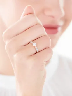 Pierścionek z żółtego i białego złota z brylantami - 0,25 ct - próba 750