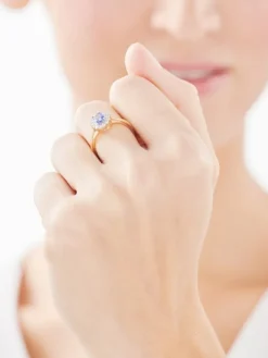 Pierścionek z żółtego złota z brylantami i tanzanitem - próba 585